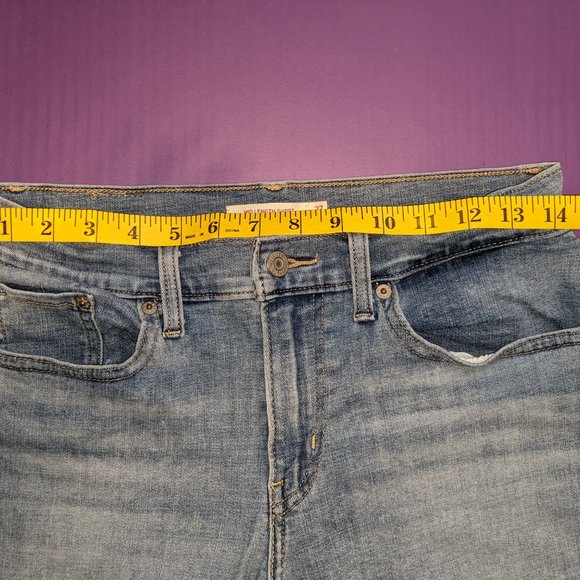 Levi's light wash mid length shorts - Picture 5 of 5